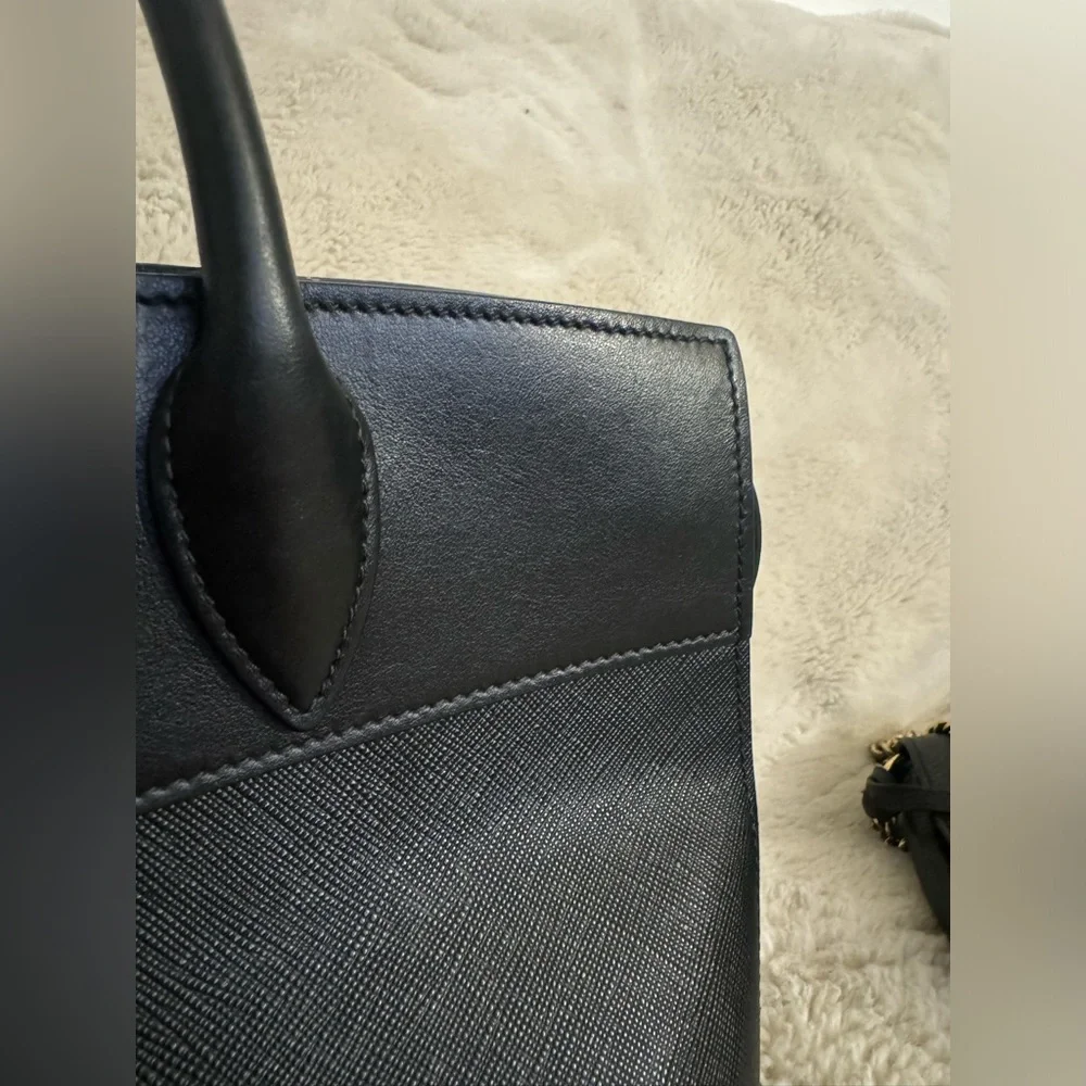 Prada Paradigme Tote Saffiano with City Calf Medium in Black with Gold Hardware - Picture 11 of 15